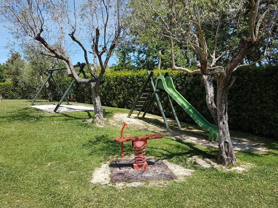 Agriturismo Fiore Di Campo Fermo Dış mekan fotoğraf
