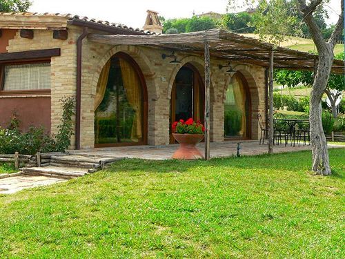 Agriturismo Fiore Di Campo Fermo Dış mekan fotoğraf